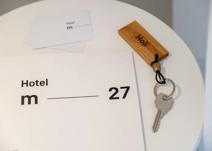 M - 27 3* Es Mercadal