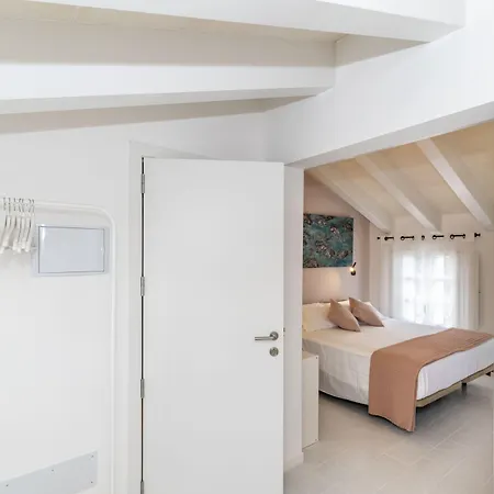 M - 27 Hotel
