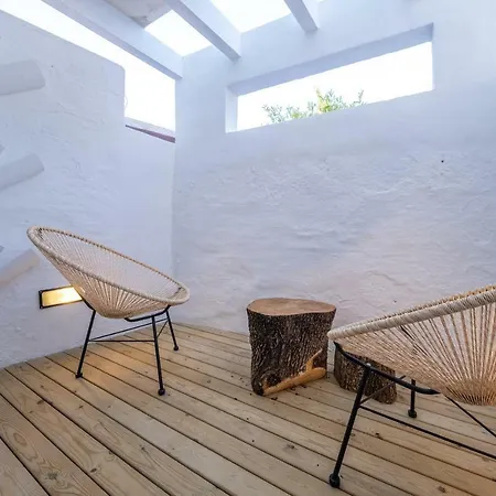 M - 27 Hotel Es Mercadal