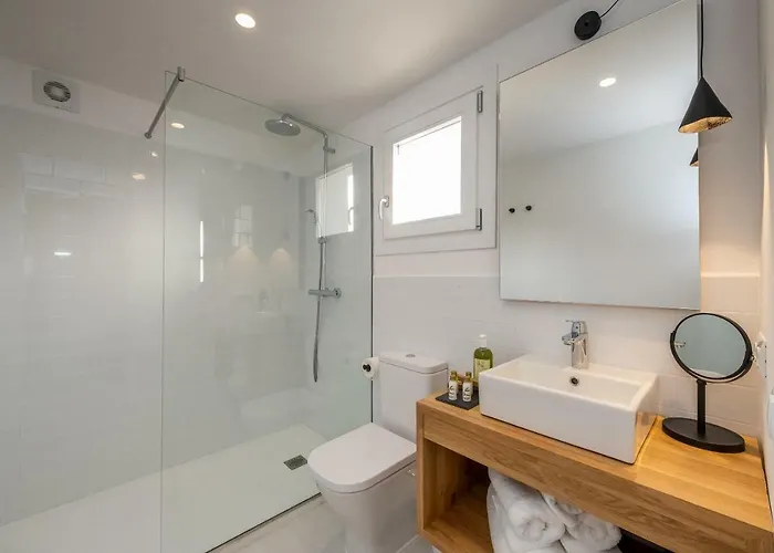 M - 27 3* Es Mercadal